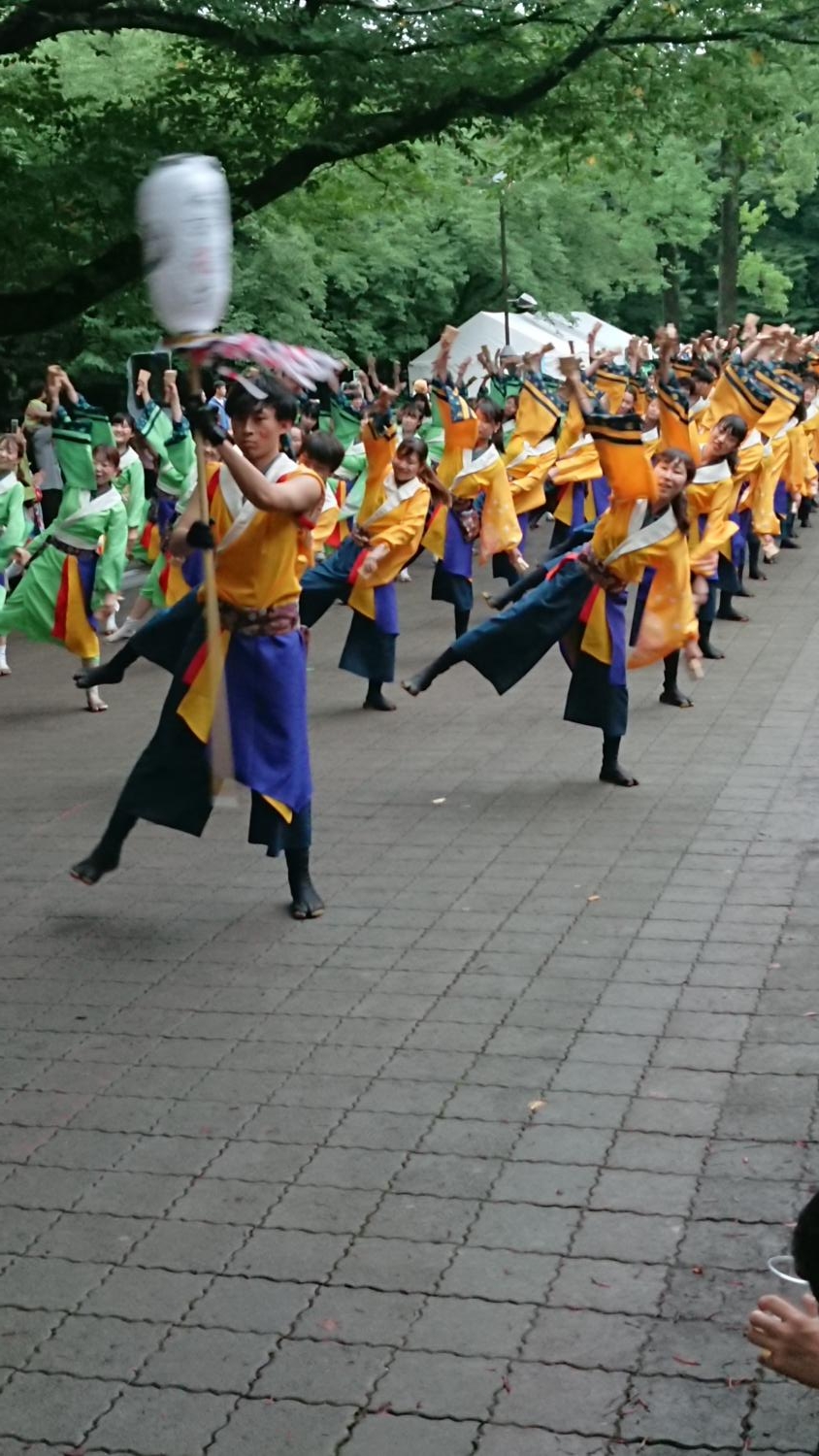 小雨の中のよさこい祭り光が丘 3