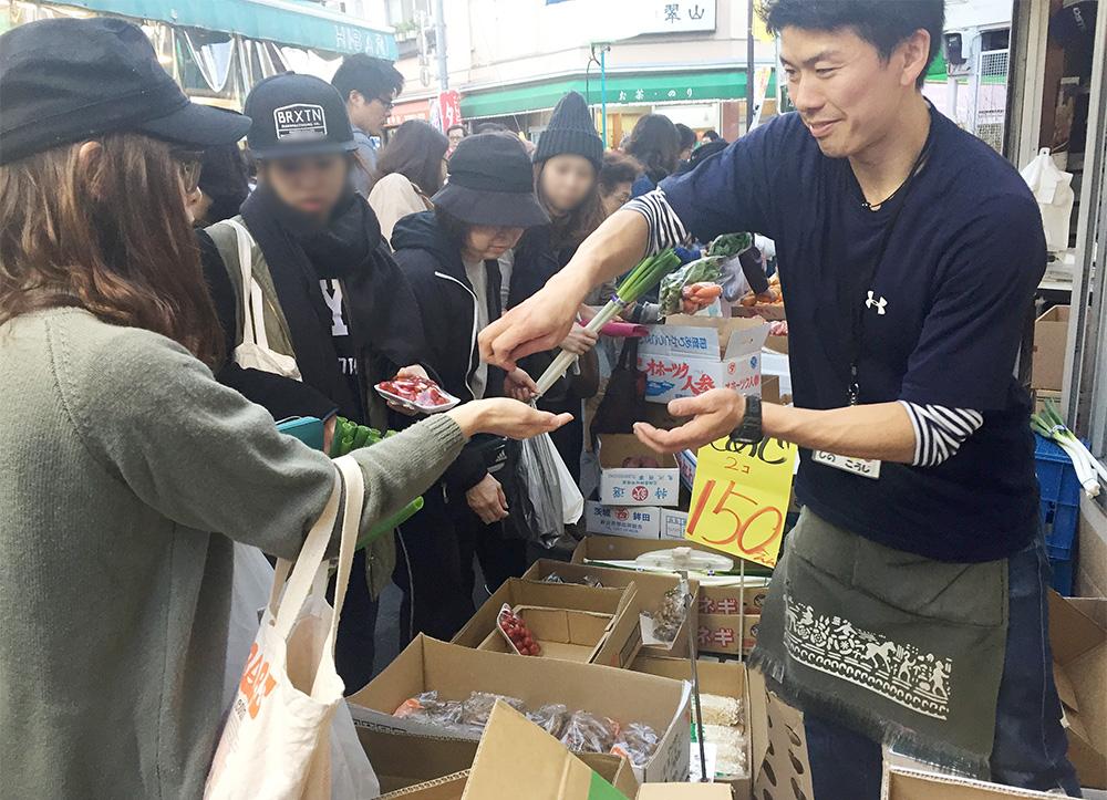 商店での会話など、人の温かさは格別です