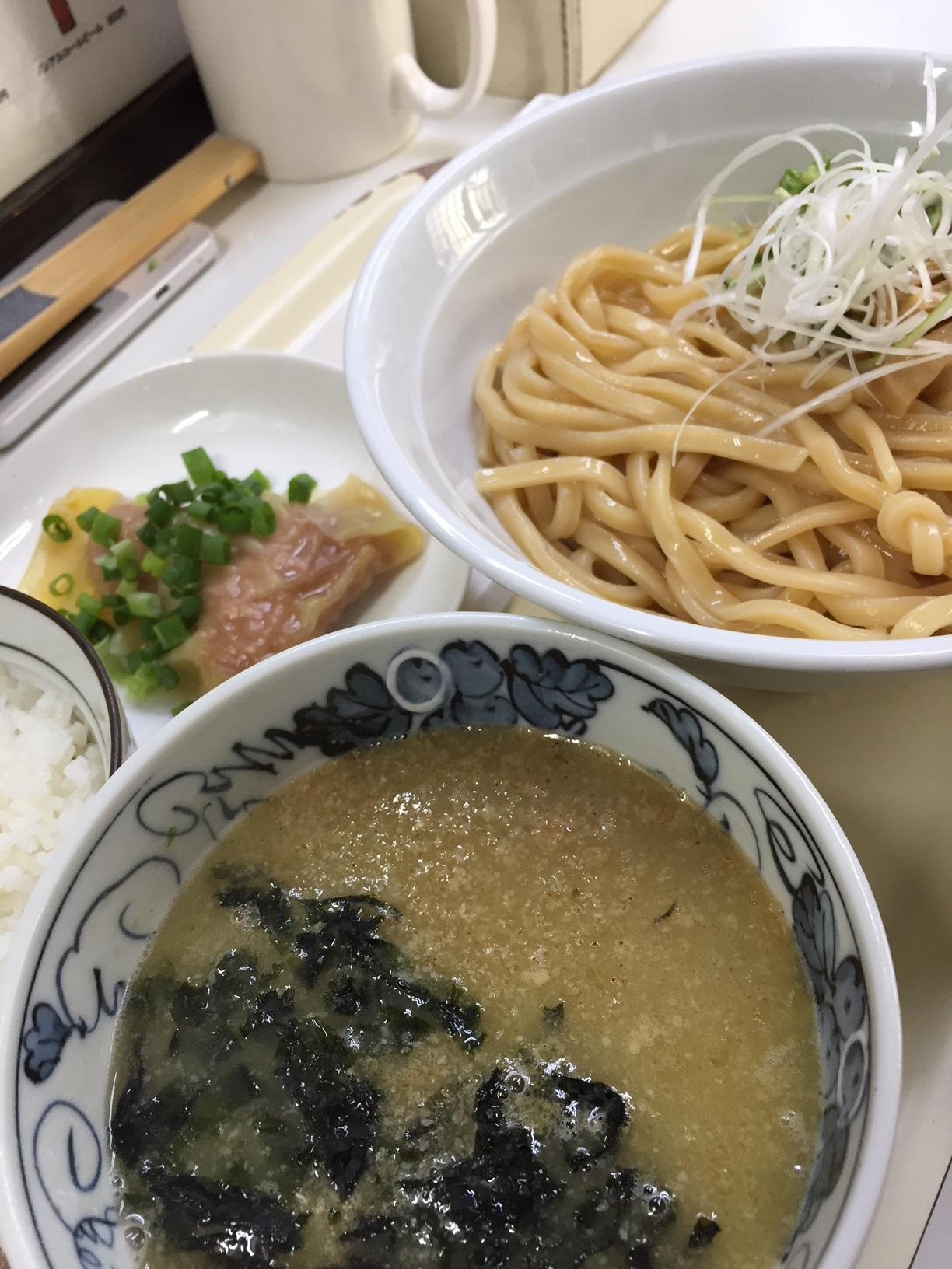 まずは記念すべき第一号！鶏と牡蠣の白湯スープ！練馬【はないち】さん。