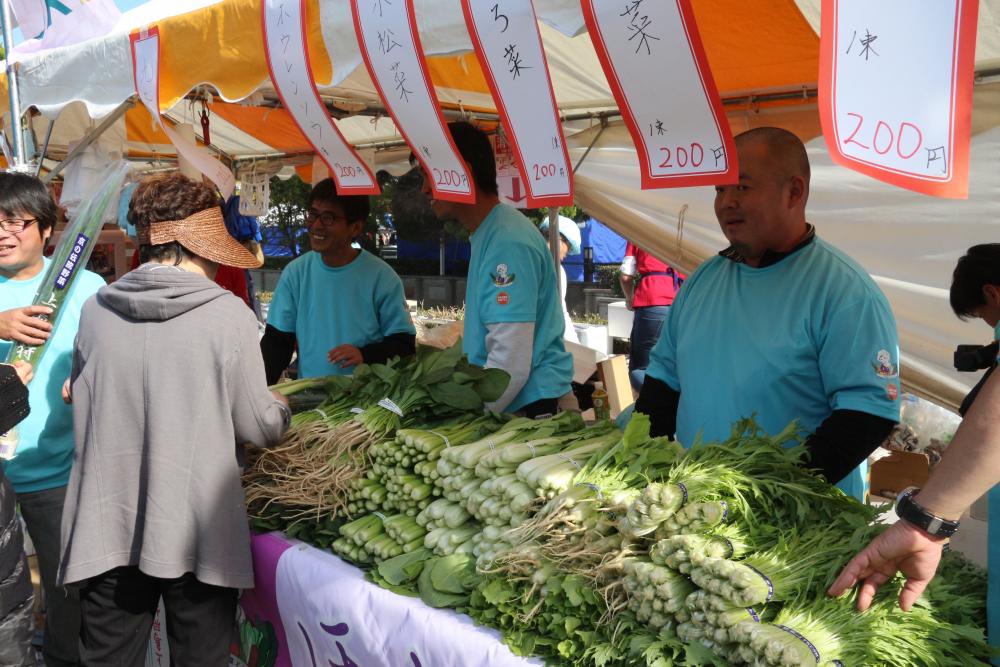 主婦の味方!?  地場産の採れたて野菜がお買い得！