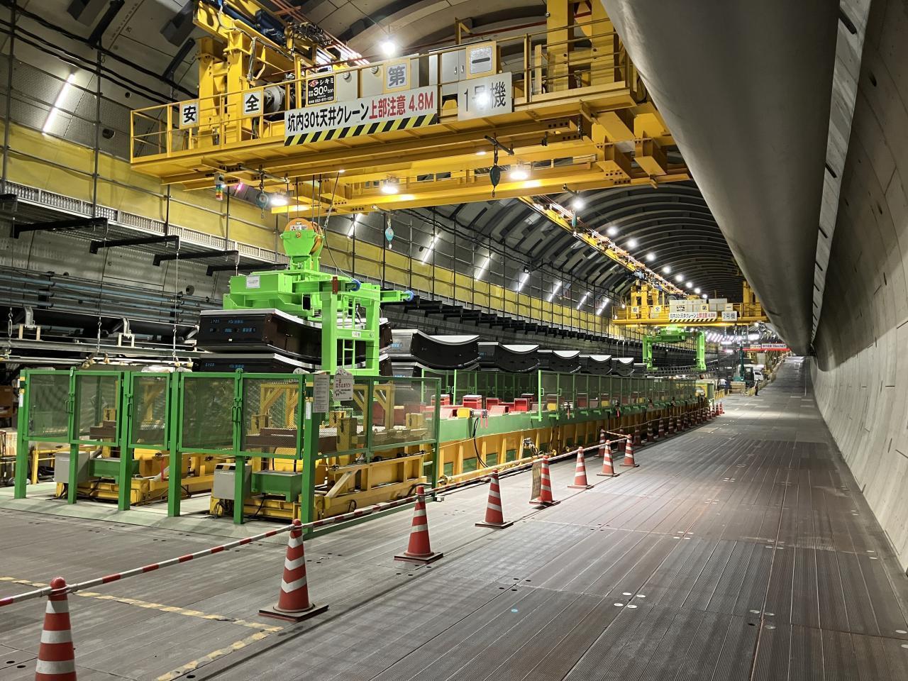 東京外かく環状道路の現場へ