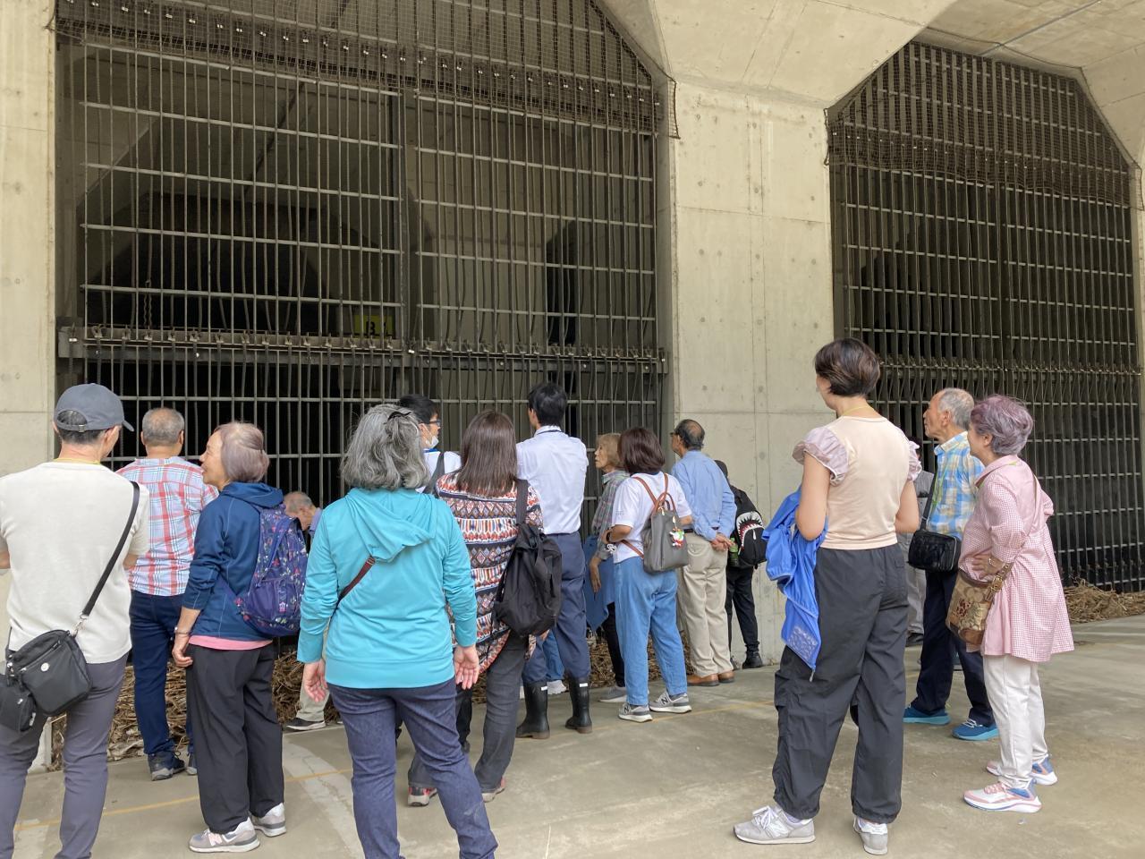 比丘尼橋（びくにばし）下流調節池へ